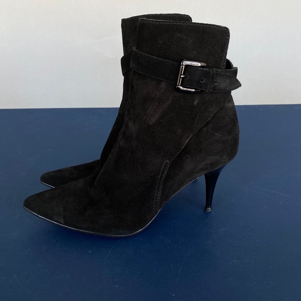 Burberry black suede boots